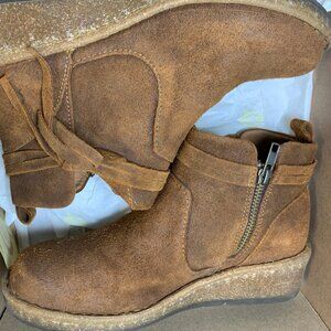 Born Women's Vaughn Ankle Boot in Glazed Ginger